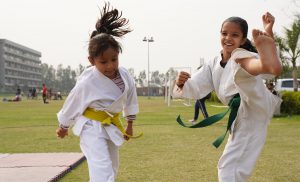 Kinder beim Kampfsport