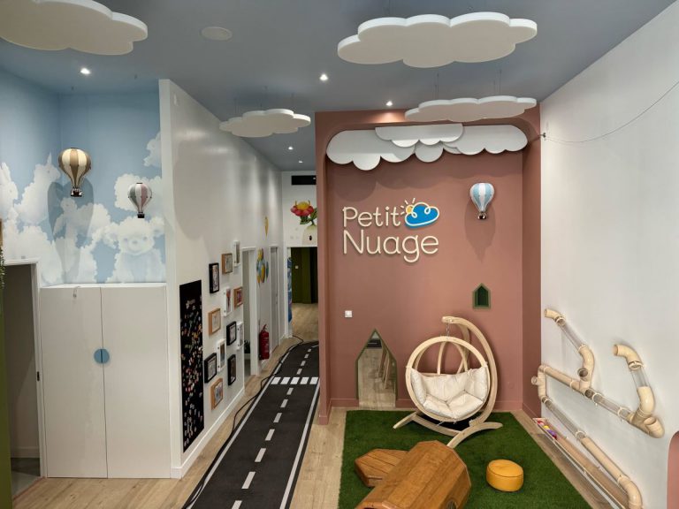 Acoustic Clouds for indoor play area in Paris